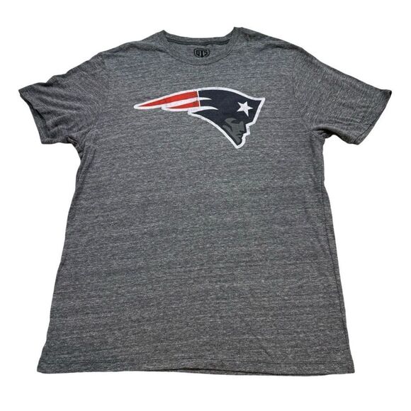 Brand new with Tags Men’s UTS NFL Patriots Heather Grey Short Sleeve Shirt Large - Picture 2 of 8